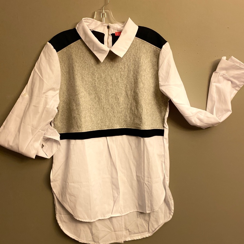 Boutique XXL white button up shirt w/color block